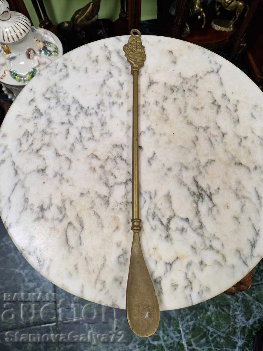 Wonderful antique English bronze shoehorn with price 96.00 BGN | € 49.08 Wonderful antique English bronze shoehorn with price 96.00 BGN | € 49.08