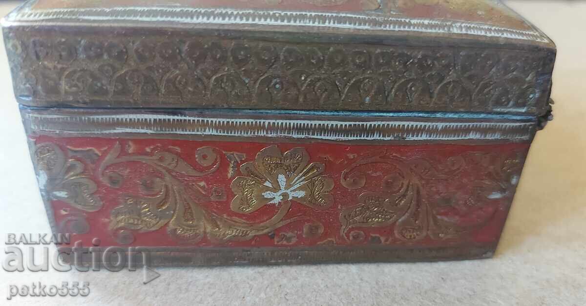 Old Bronze Box with price 60.00 BGN | € 30.68 Old Bronze Box with price 60.00 BGN | € 30.68