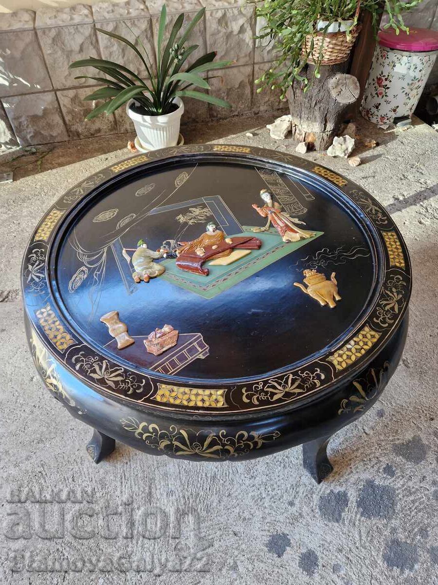 Măsuță asiatică superbă cu 4 taburete din lemn cu sidef cu preț 877.00 BGN | € 448.40 Măsuță asiatică superbă cu 4 taburete din lemn cu sidef cu preț 877.00 BGN | € 448.40