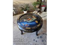 Wonderful Asian coffee table with 4 stools, wooden, mother-of-pearl