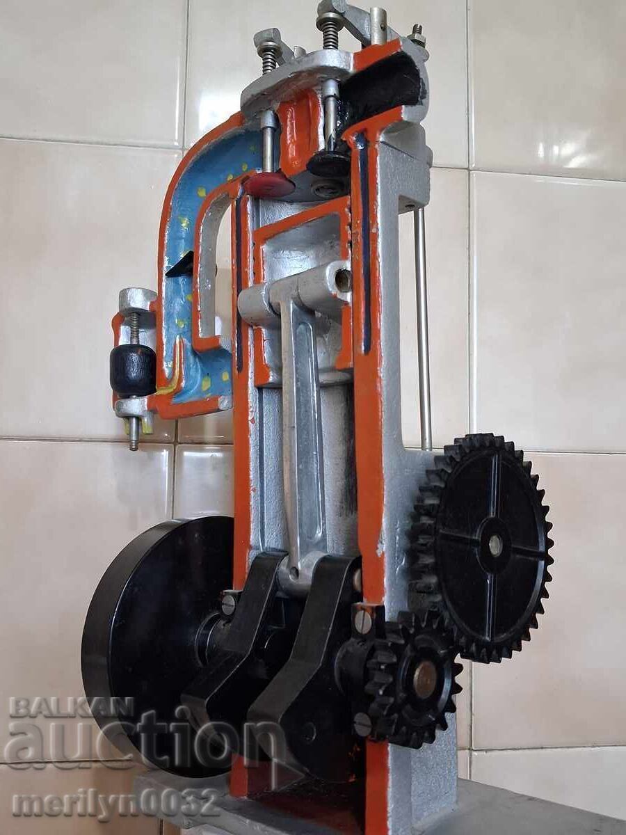 Παράδοση Βίντατζ Μακέτα βενζινοκινητήρα μοντέλο 70's Ν.Δ.Β. Λειτουργεί