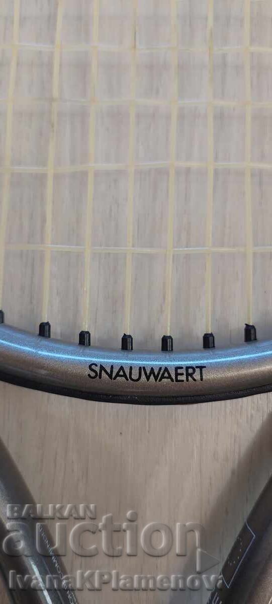 Rachetă de tenis pentru cunoscători cu preț 15.00 BGN | € 7.67