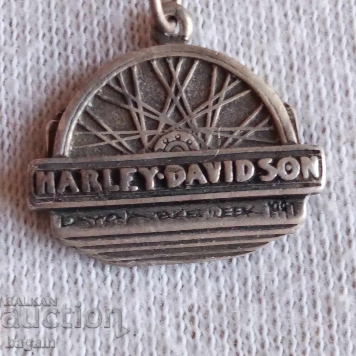 Рокерски сребърен медальон. Харли Дейвидсън с цена 50.00 лв. | € 25.56 Рокерски сребърен медальон. Харли Дейвидсън с цена 50.00 лв. | € 25.56