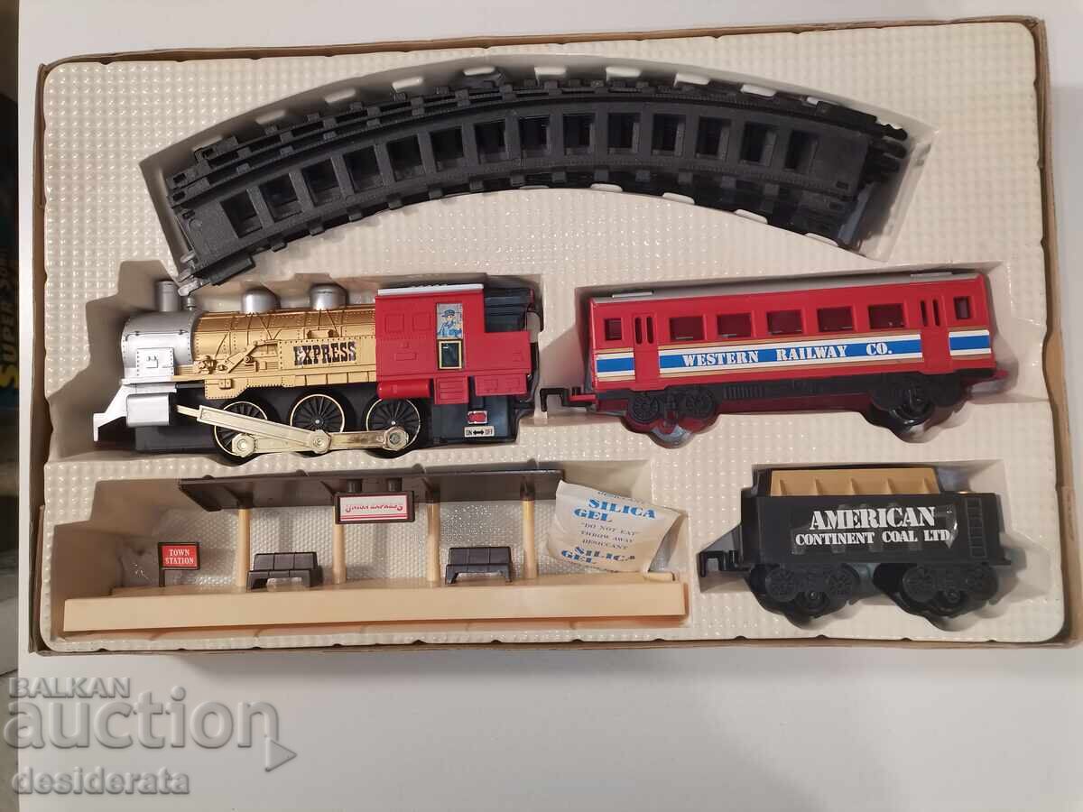 Trenuleț pentru copii cu preț 100.00 BGN | € 51.13 Trenuleț pentru copii cu preț 100.00 BGN | € 51.13