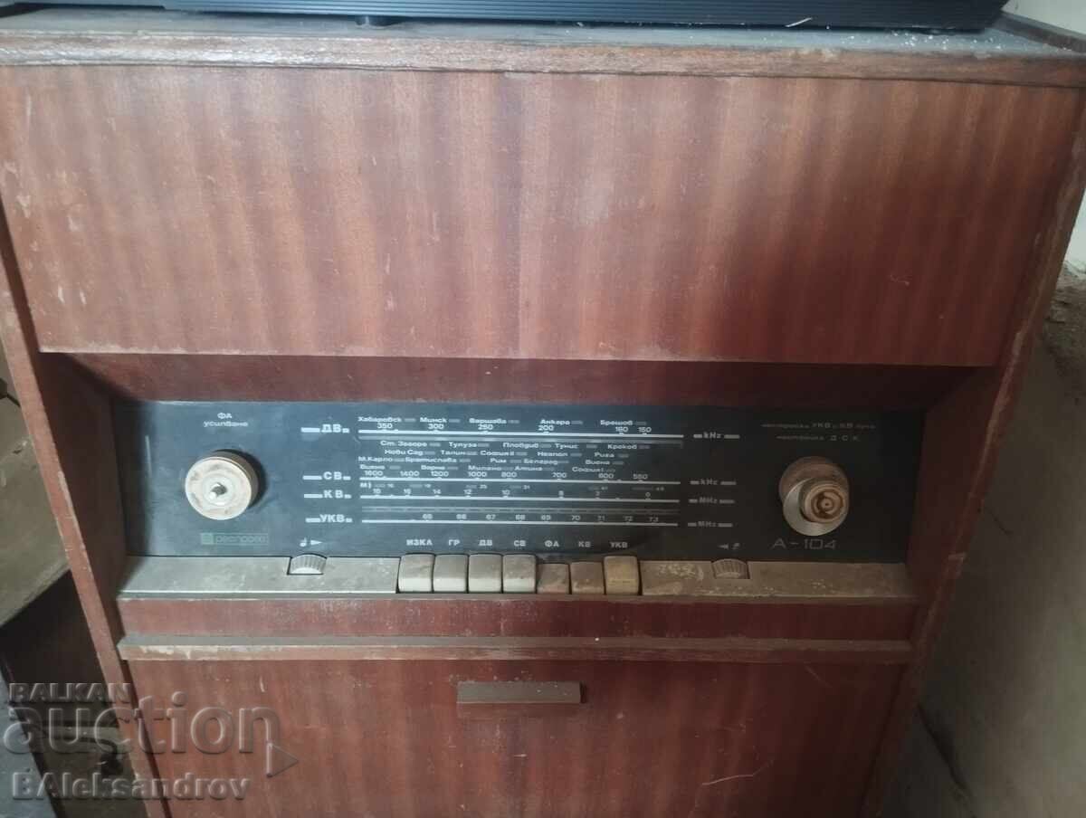 Radio apparatus from the USSR with price 30.00 BGN | € 15.34