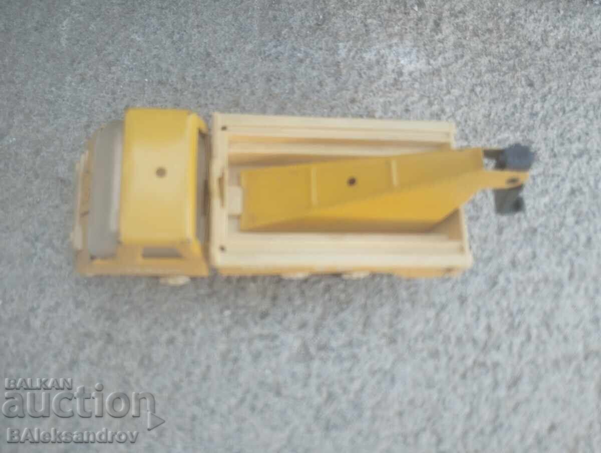 Παλιό βουλγάρικο παιχνίδι οδικής βοήθειας για συλλογή με τιμή 22.00 BGN | € 11.25