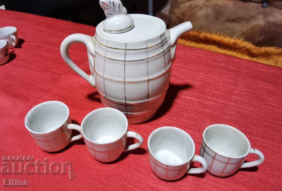 Комплект чашки и каничка за греена ракия Комплект чашки и каничка за греена ракия