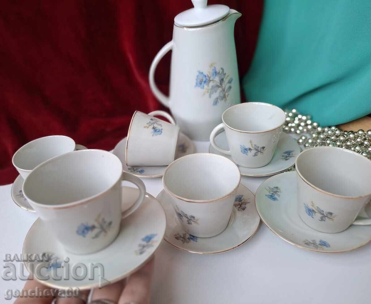 Livrarea Vechi serviciu de porțelan bulgăresc pentru cafea Livrarea Vechi serviciu de porțelan bulgăresc pentru cafea