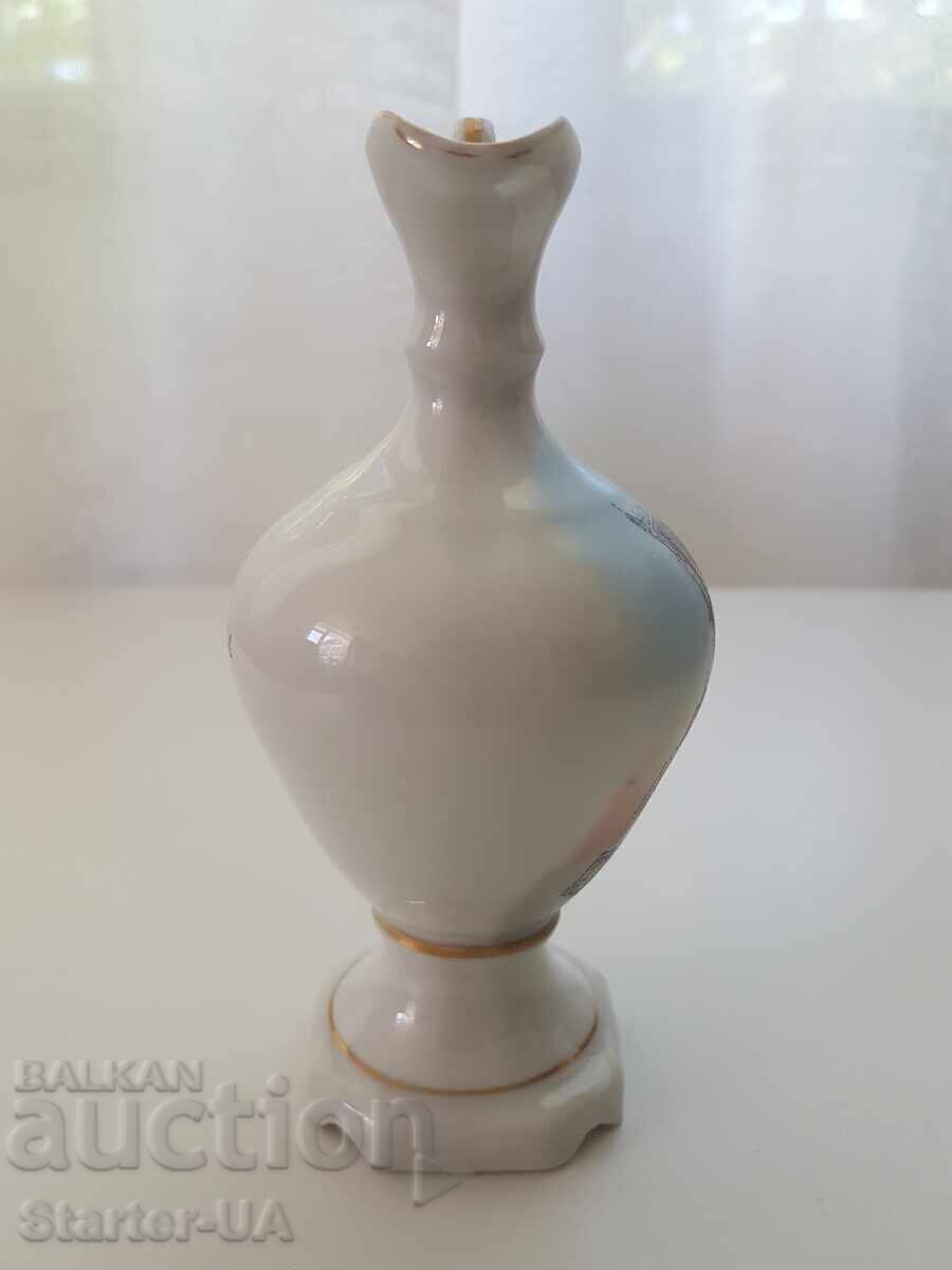 Παράδοση Όμορφη πορσελάνινη κανάτα με σήμανση. Limoges. Γαλλία Παράδοση Όμορφη πορσελάνινη κανάτα με σήμανση. Limoges. Γαλλία