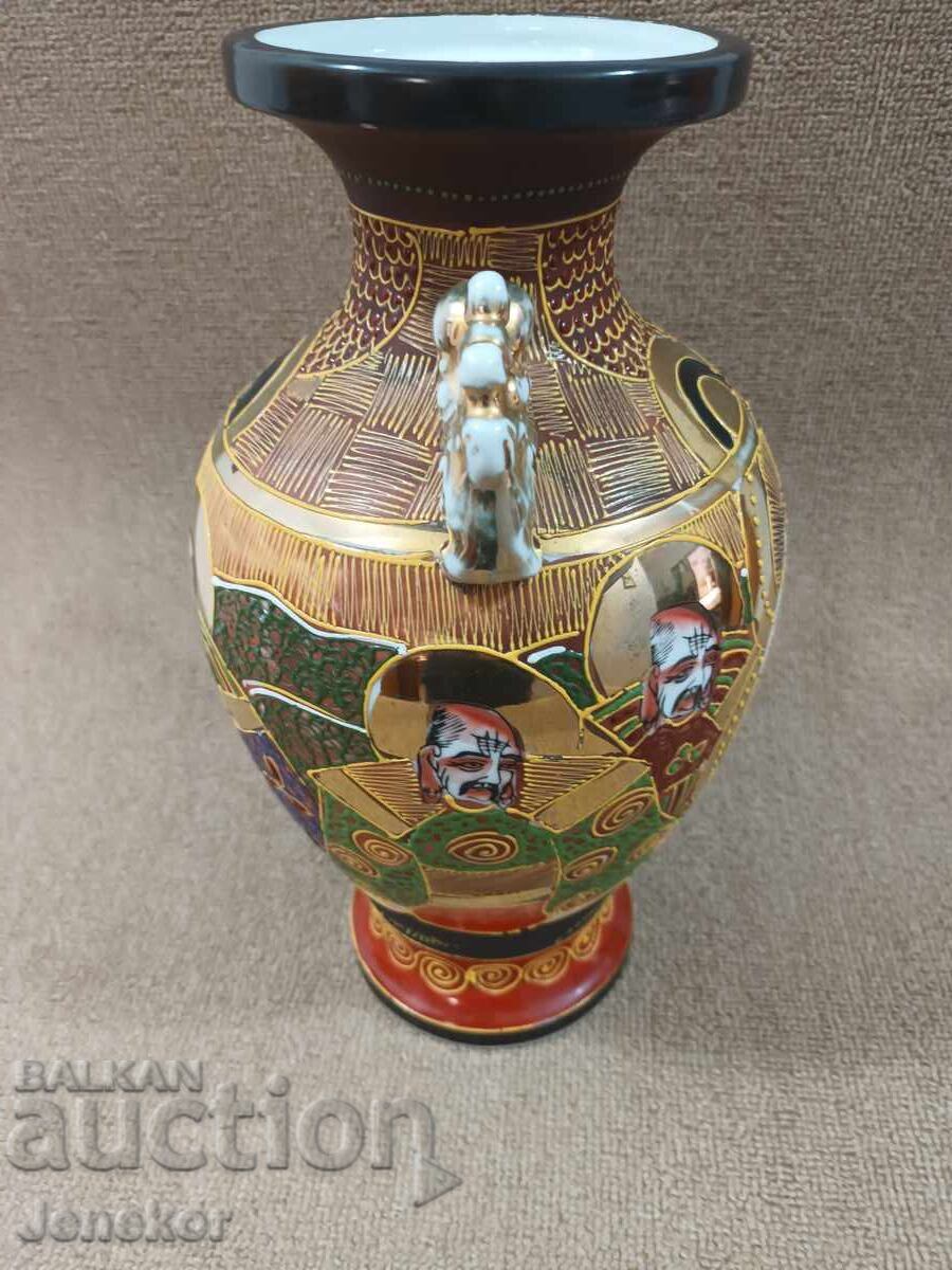 Licitație Vază vintage mare.