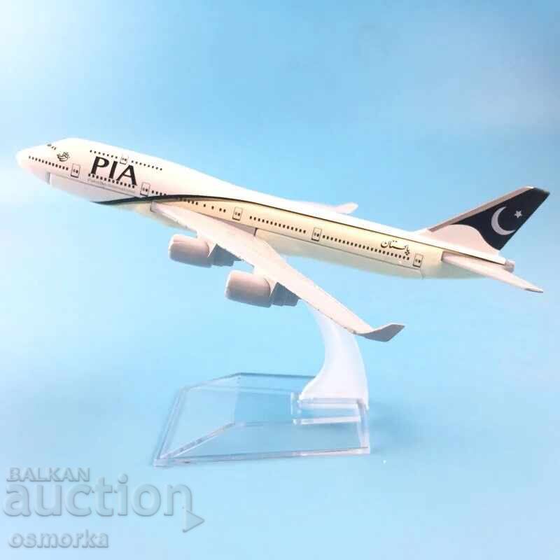 Model de avion Boeing 747 machetă PIA Pakistan International A Model de avion Boeing 747 machetă PIA Pakistan International A
