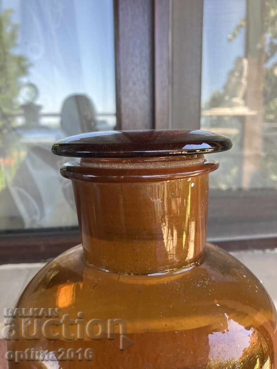 Borcan farmaceutic 2 cu preț 40.00 BGN | € 20.45