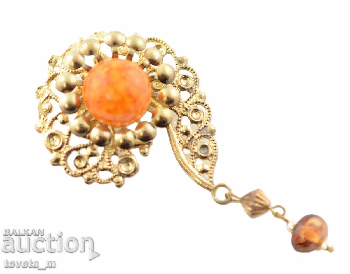 Брошка игла с цена 5.00 лв. | € 2.56