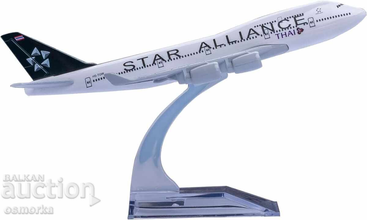 Boeing 747 Airplane Model Replica Star Alliance Thai Airways