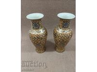 Vaze chinezești pictate manual.