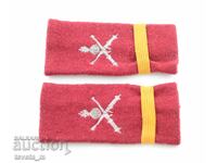 Soft epaulettes for camouflage sergeant artilleryman