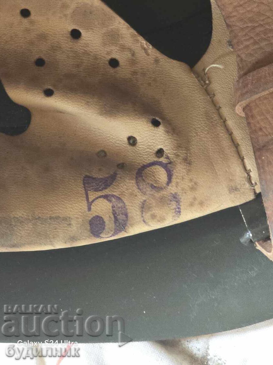 Delivery of Military helmet perfect condition size 58. BZC. I'm putting up for auction