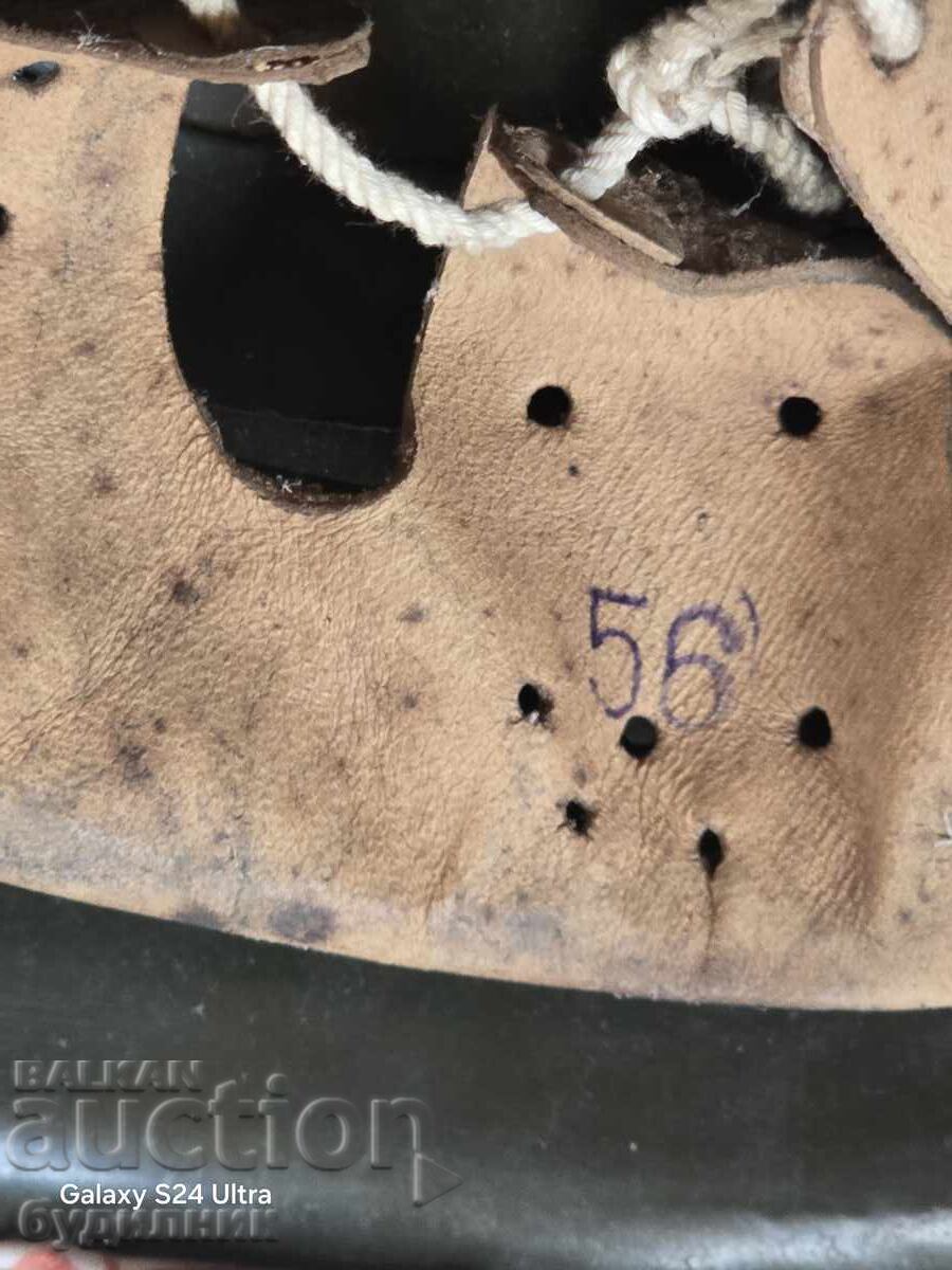 Livrarea Casca militară stare perfectă mărimea 56. BZC. Licitez