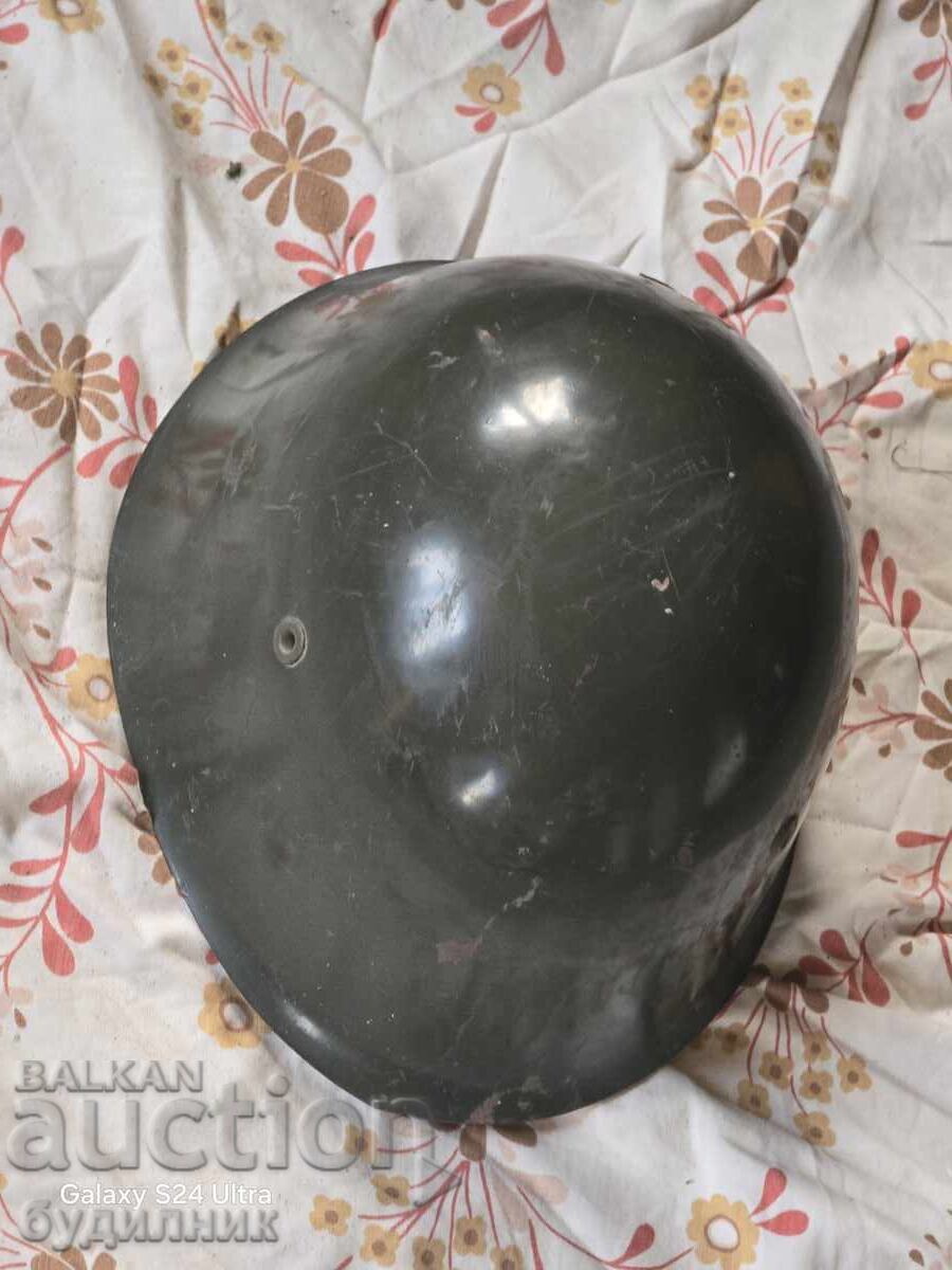 Military helmet perfect condition size 58. BZC. I'm putting up for auction with price 10.99 BGN | € 5.62