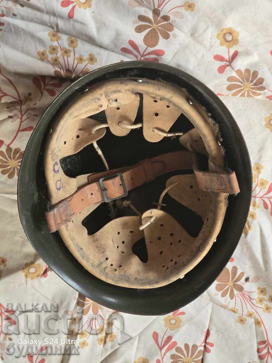 Auction  Military helmet perfect condition size 58. BZC. I'm putting up for auction