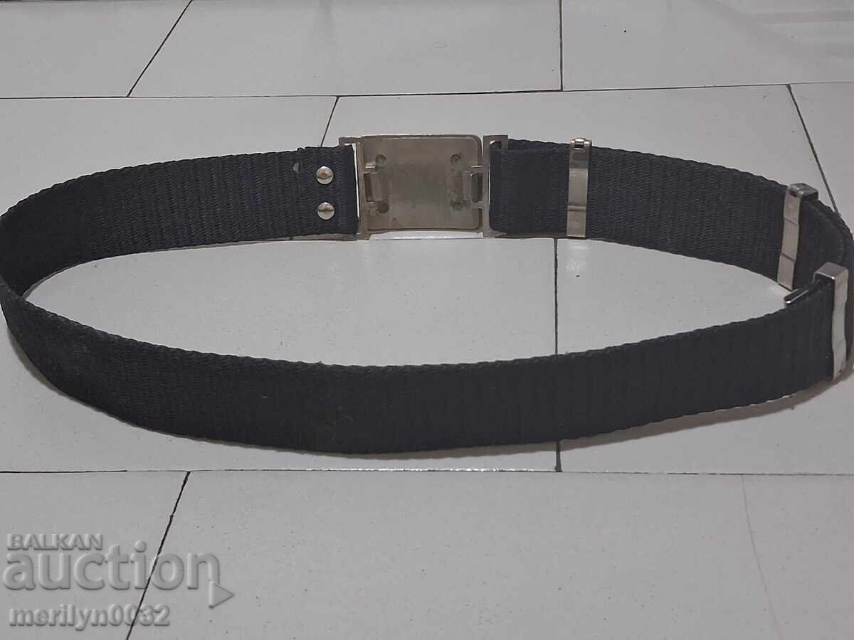 Livrarea Centură cu cataramă, poliție RB