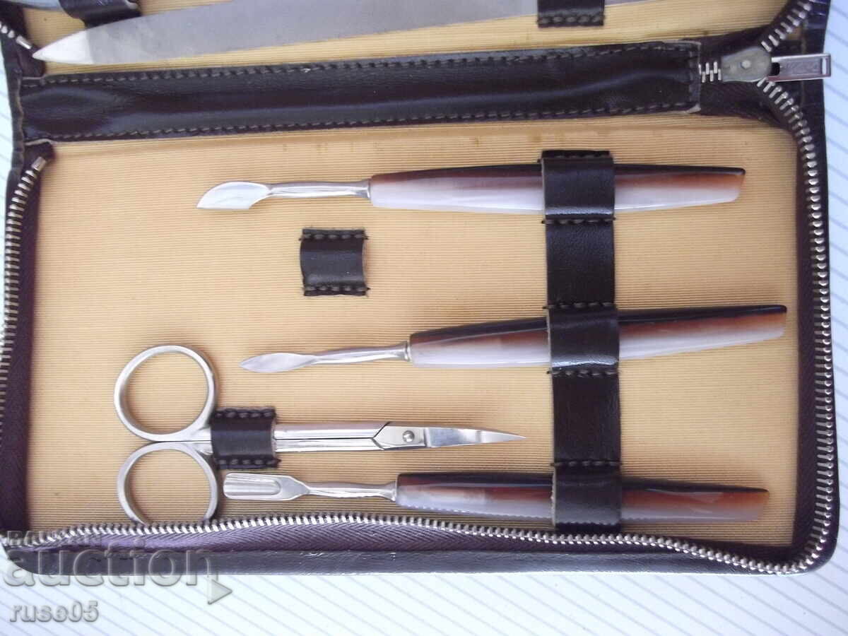 Комплект за маникюр и педикюр в кожен несесер - 5 Комплект за маникюр и педикюр в кожен несесер - 5