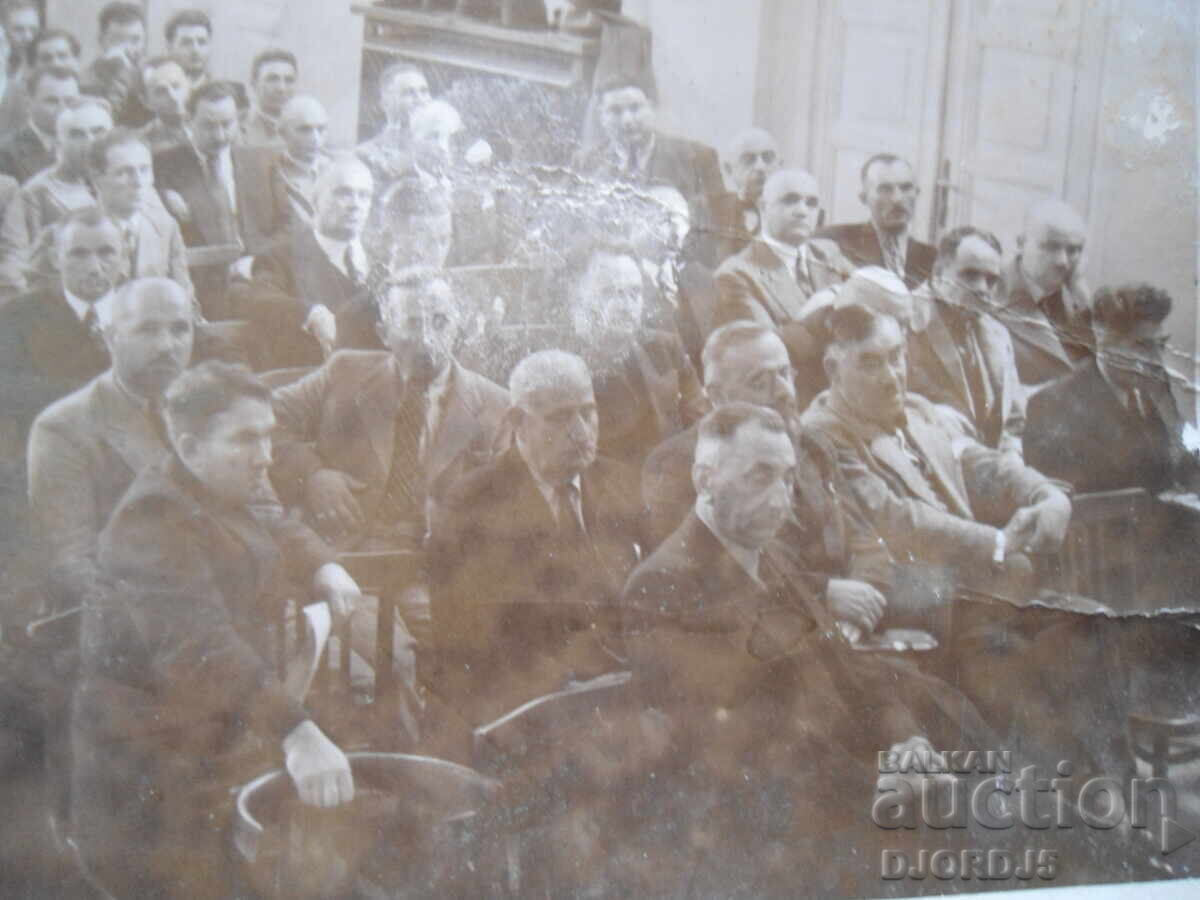 Fotografie veche, anul 1942 cu preț 1.00 BGN | € 0.51 Fotografie veche, anul 1942 cu preț 1.00 BGN | € 0.51