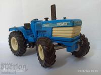 Vechi tractor metalic mare și greu Ford SIKU