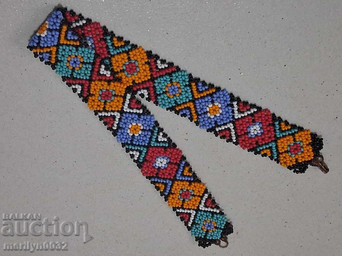 Auction  Beaded necklace, pendant necklace, necklace, bracelet, jewelry