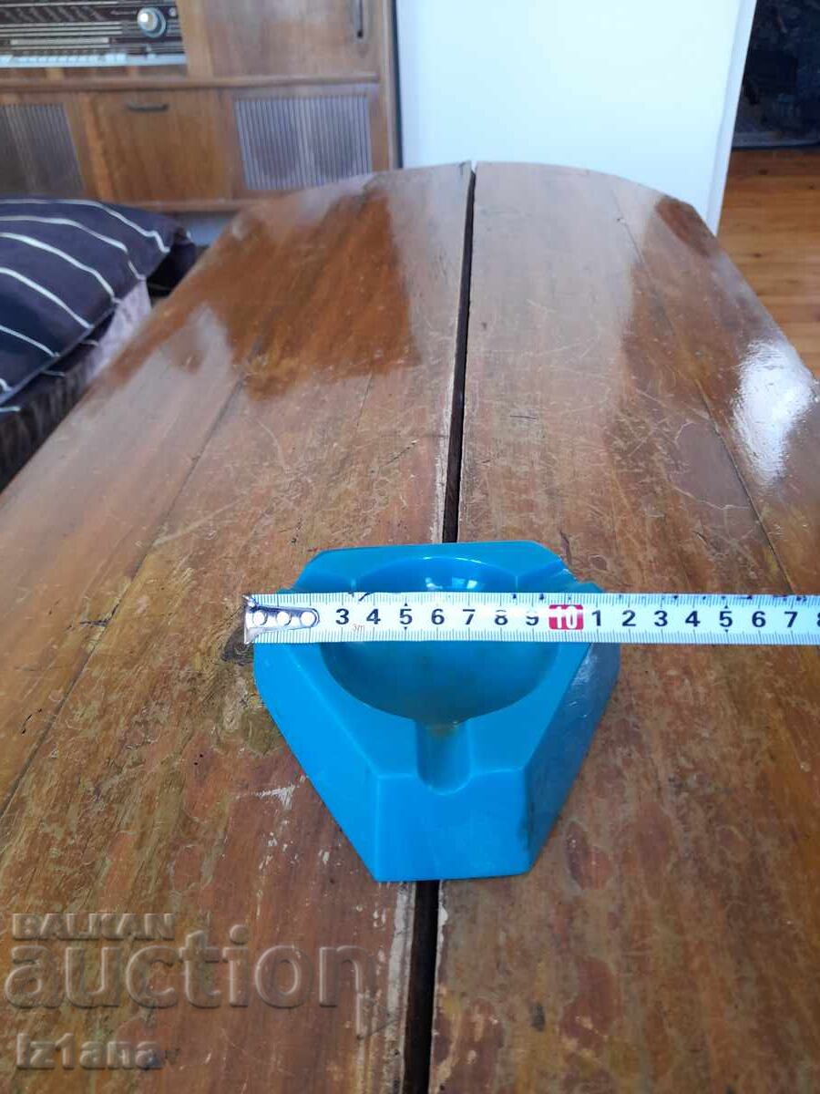 Licitație scrumieră veche