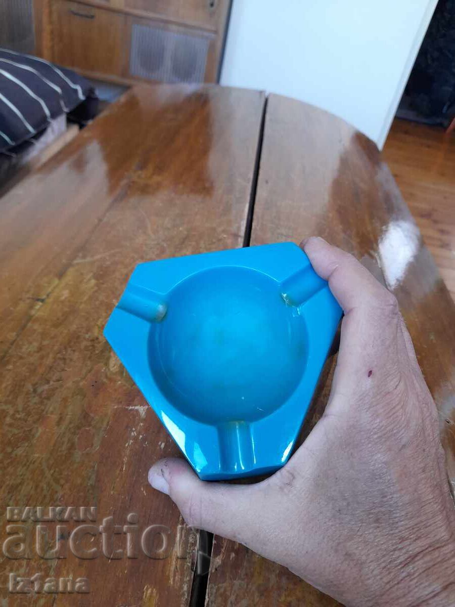 Livrarea scrumieră veche