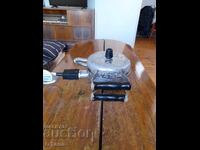 Vechi aparat de vafe, prăjitor de pâine