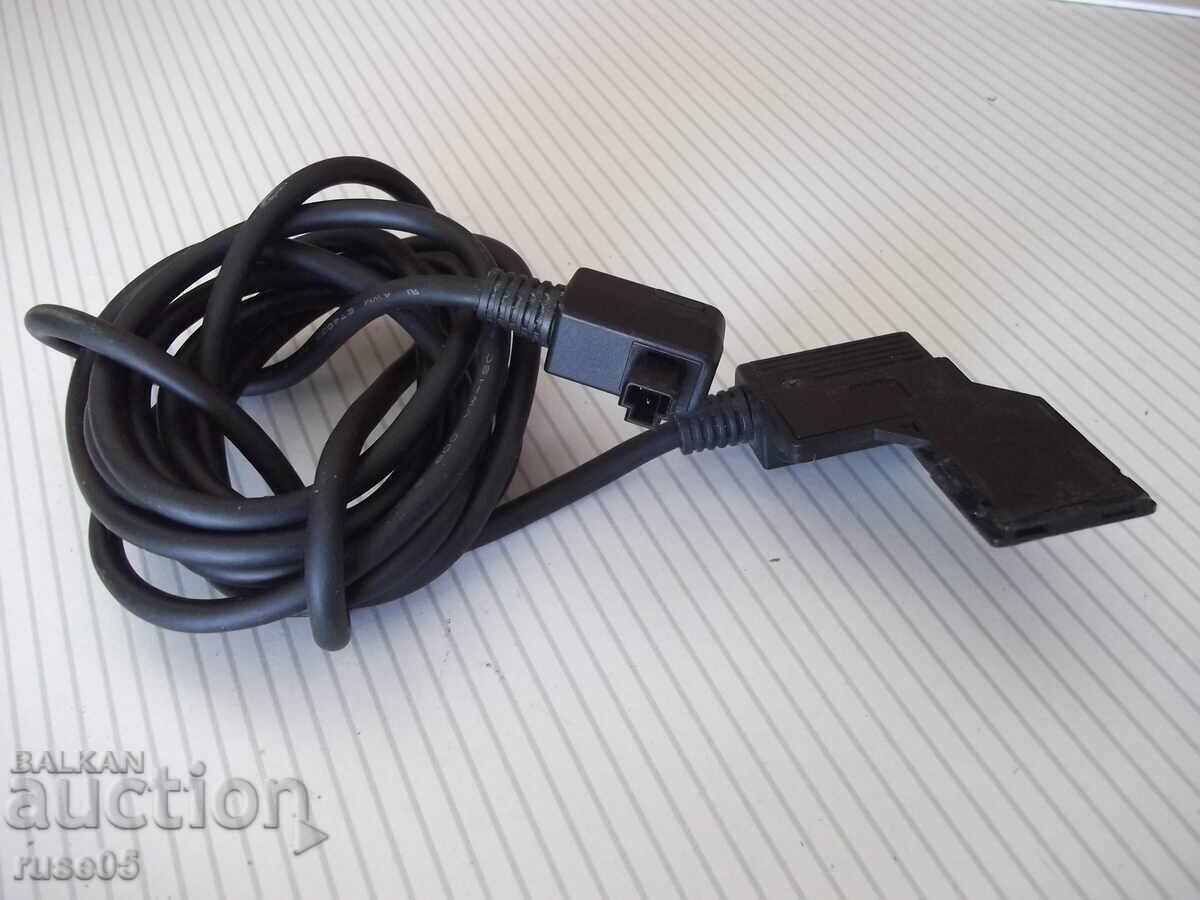 Кабел "DK-500" за видеокамера с цена 10.00 лв. | € 5.11