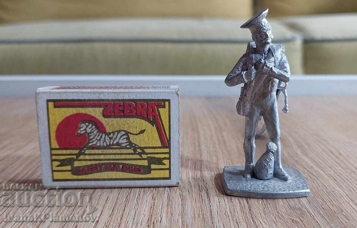 A lead figurine for collectors - 7