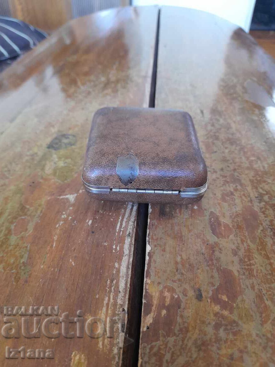 Ceas de masă vechi Europa cu preț 22.00 BGN | € 11.25