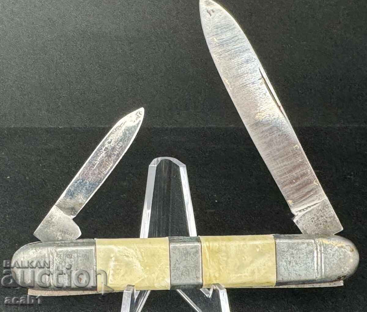 Pocket old mother-of-pearl knife with price 44.99 BGN | € 23.00