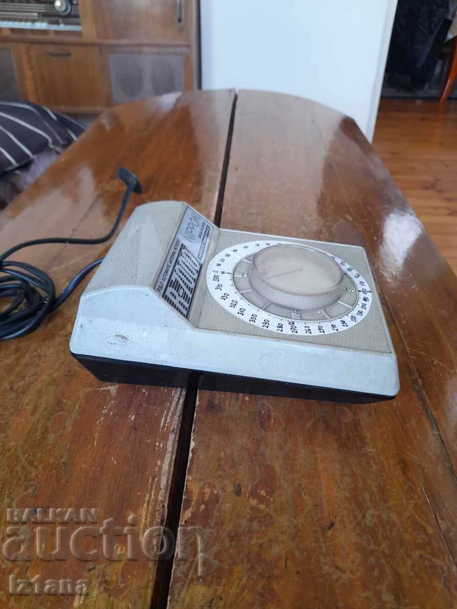 Licitație Vechi controler pentru rotor de antenă Nippon R-7000