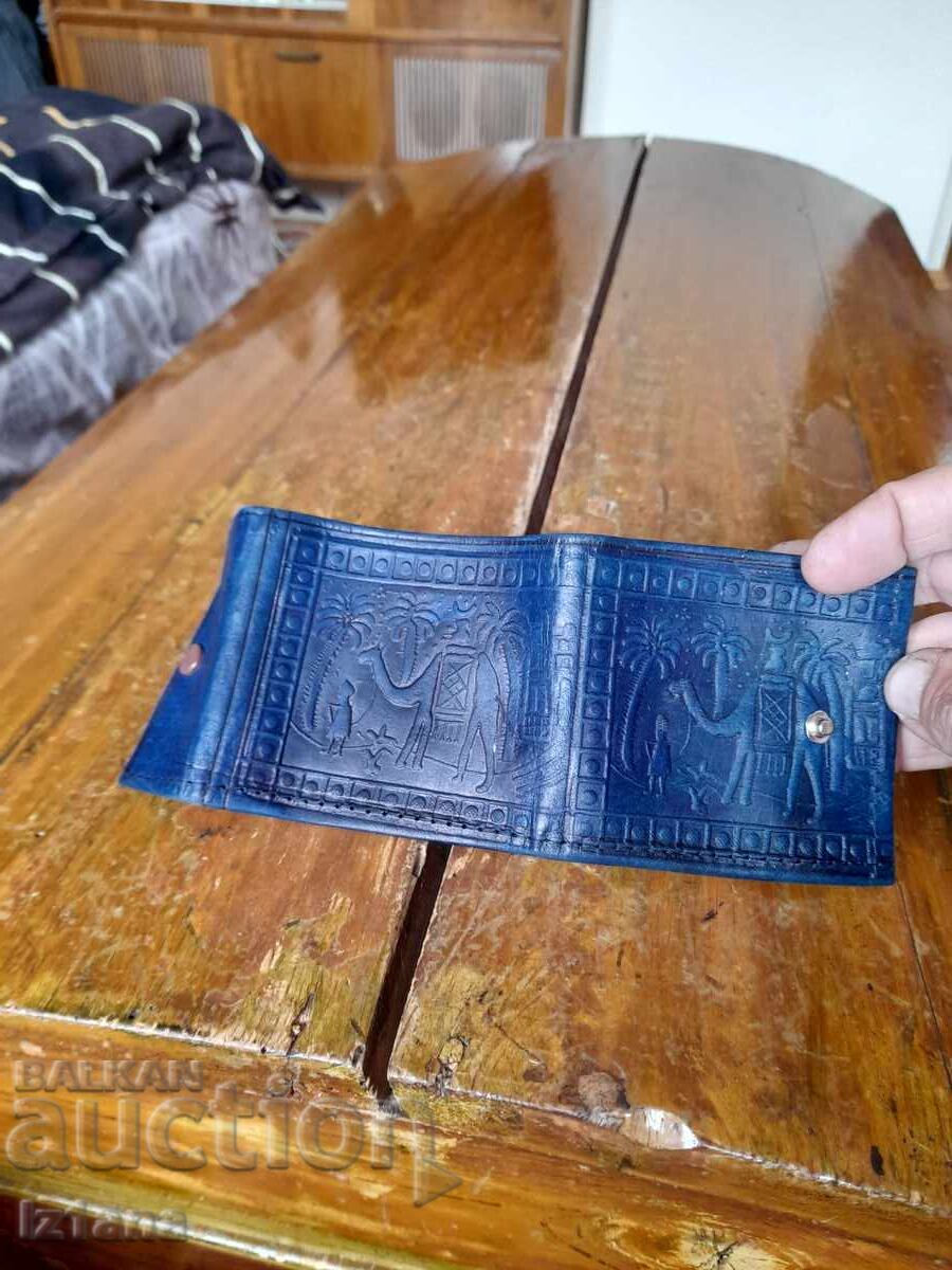 Παλιό πορτοφόλι, πορτοφόλι με τιμή 11.00 BGN | € 5.62