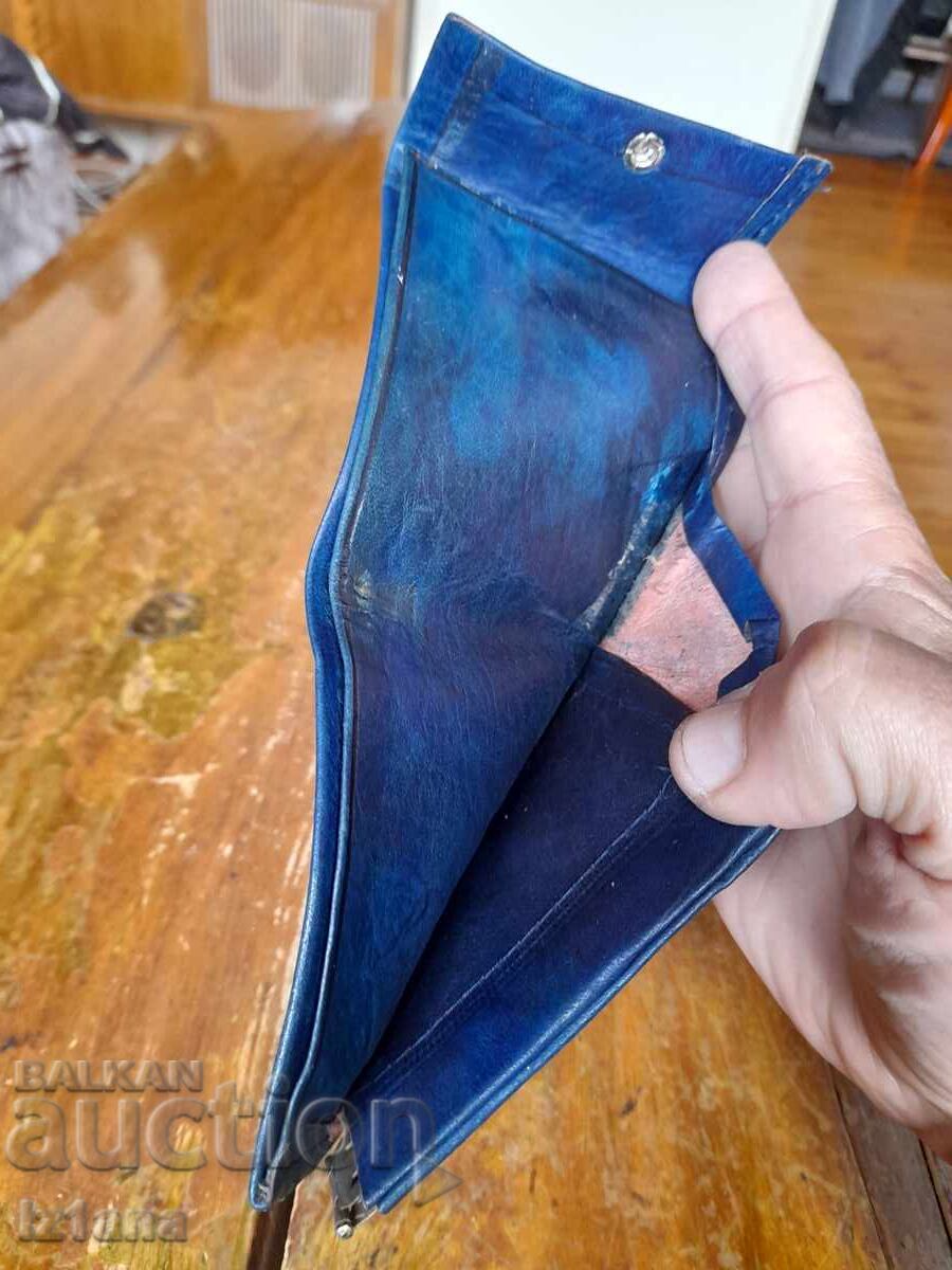 Παράδοση Παλιό πορτοφόλι, πορτοφόλι