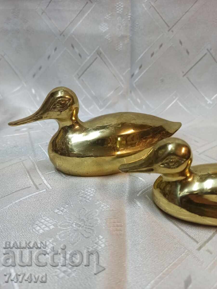 Auction  2 BRONZE DUCKS