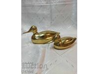 2 BRONZE DUCKS