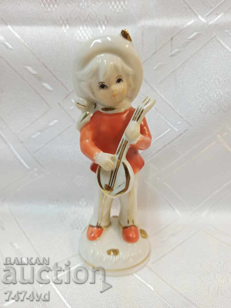 PORCELAIN FIGURE - MUSICIAN, KOREA PORCELAIN FIGURE - MUSICIAN, KOREA