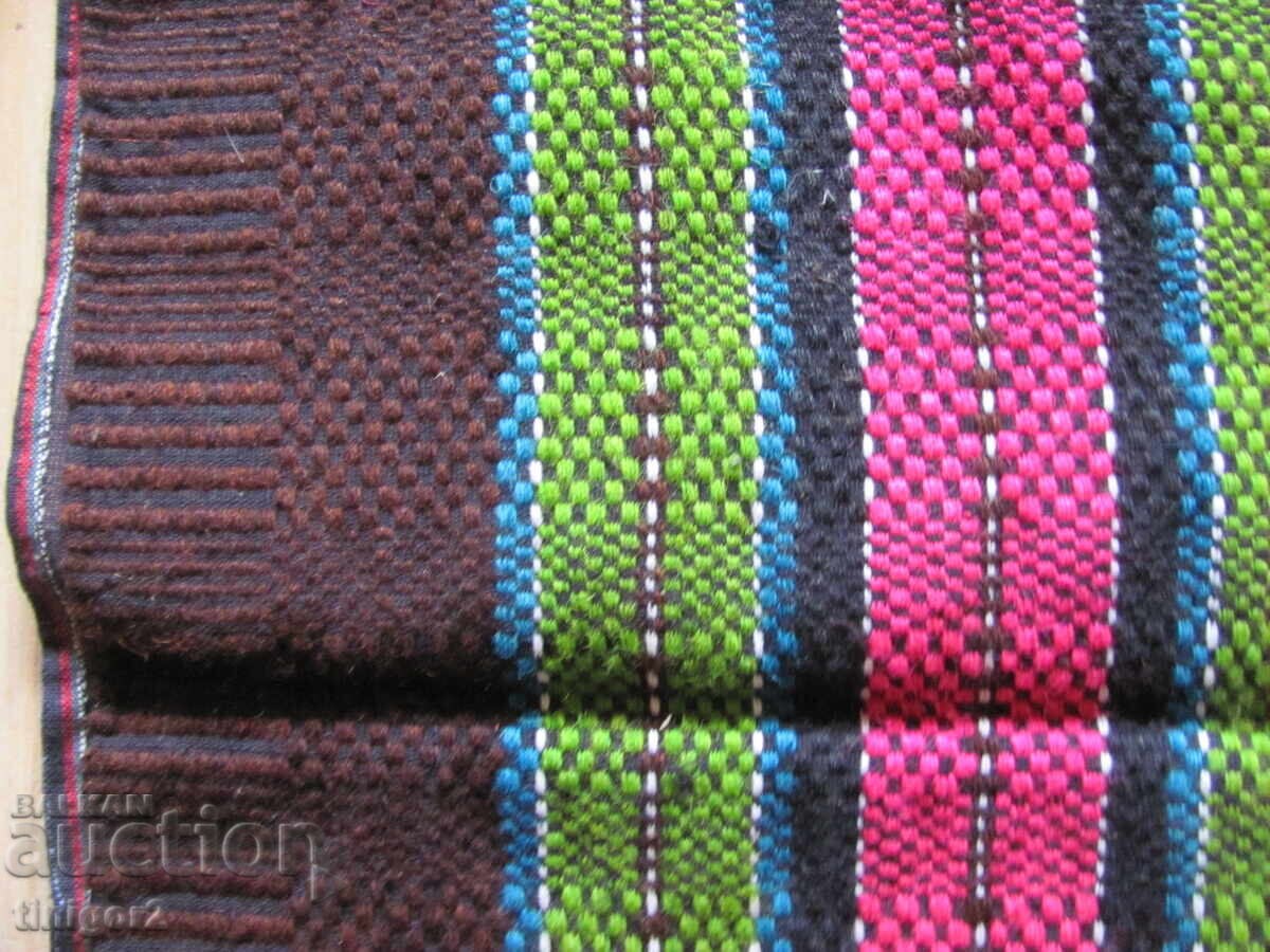 Pernă din lână țesută manual 75 x 40cm cu preț 49.00 BGN | € 25.05 Pernă din lână țesută manual 75 x 40cm cu preț 49.00 BGN | € 25.05