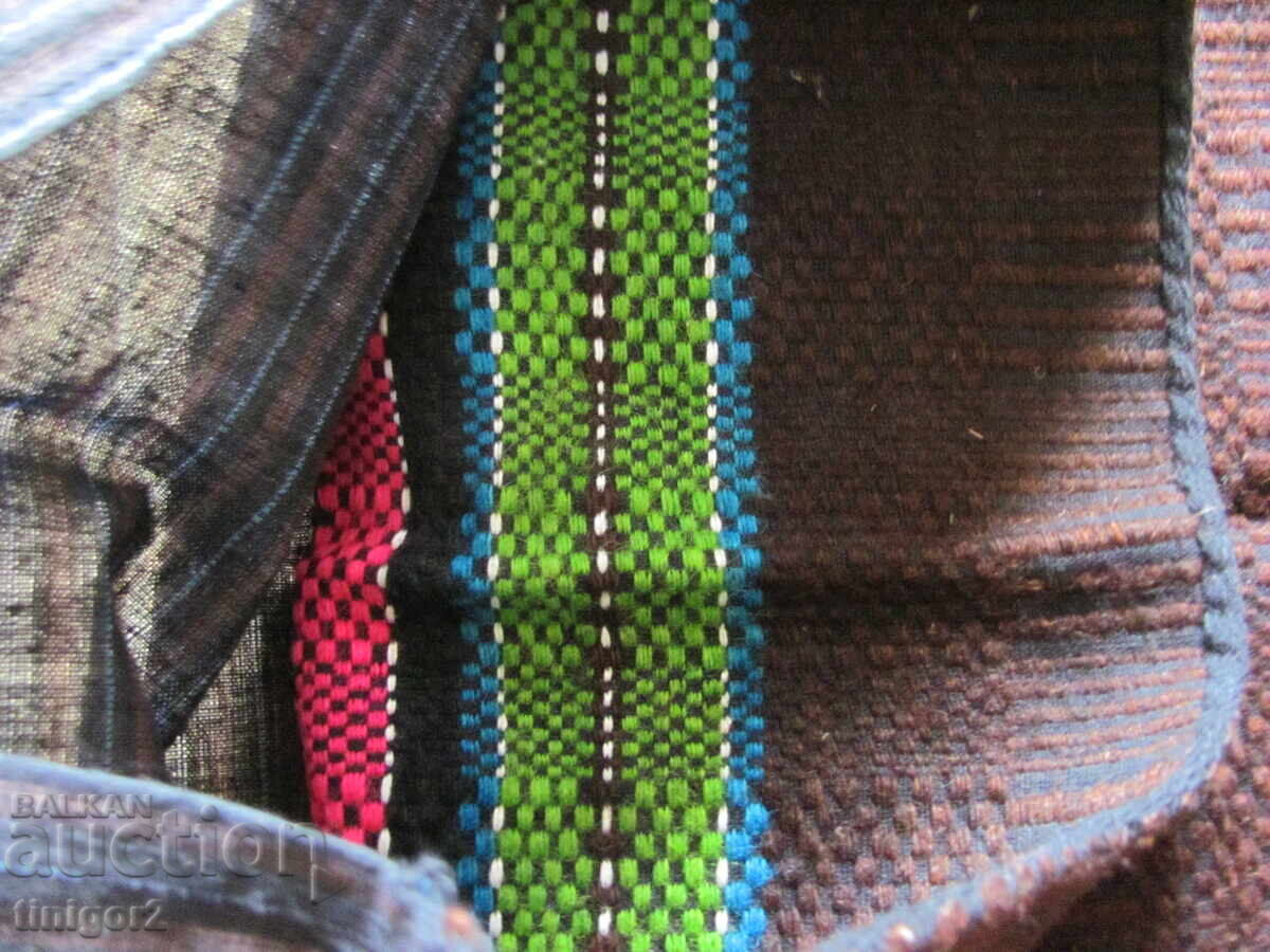 Livrarea Pernă din lână țesută manual 75 x 40cm Livrarea Pernă din lână țesută manual 75 x 40cm