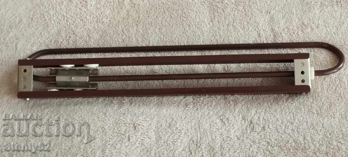 Аукцион Метална закачалка за шалове, вратовръзки. 20 лв