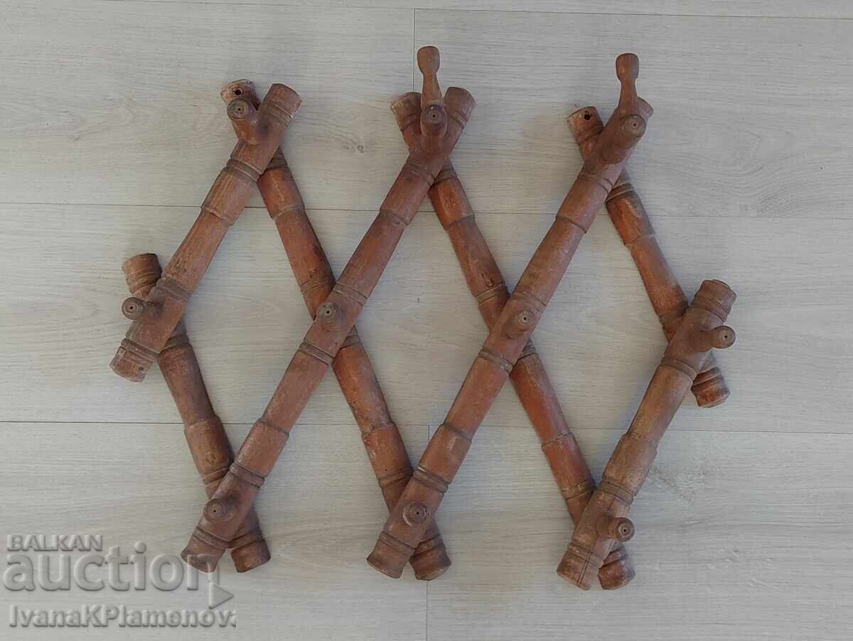 Retro wood hanger for connoisseurs