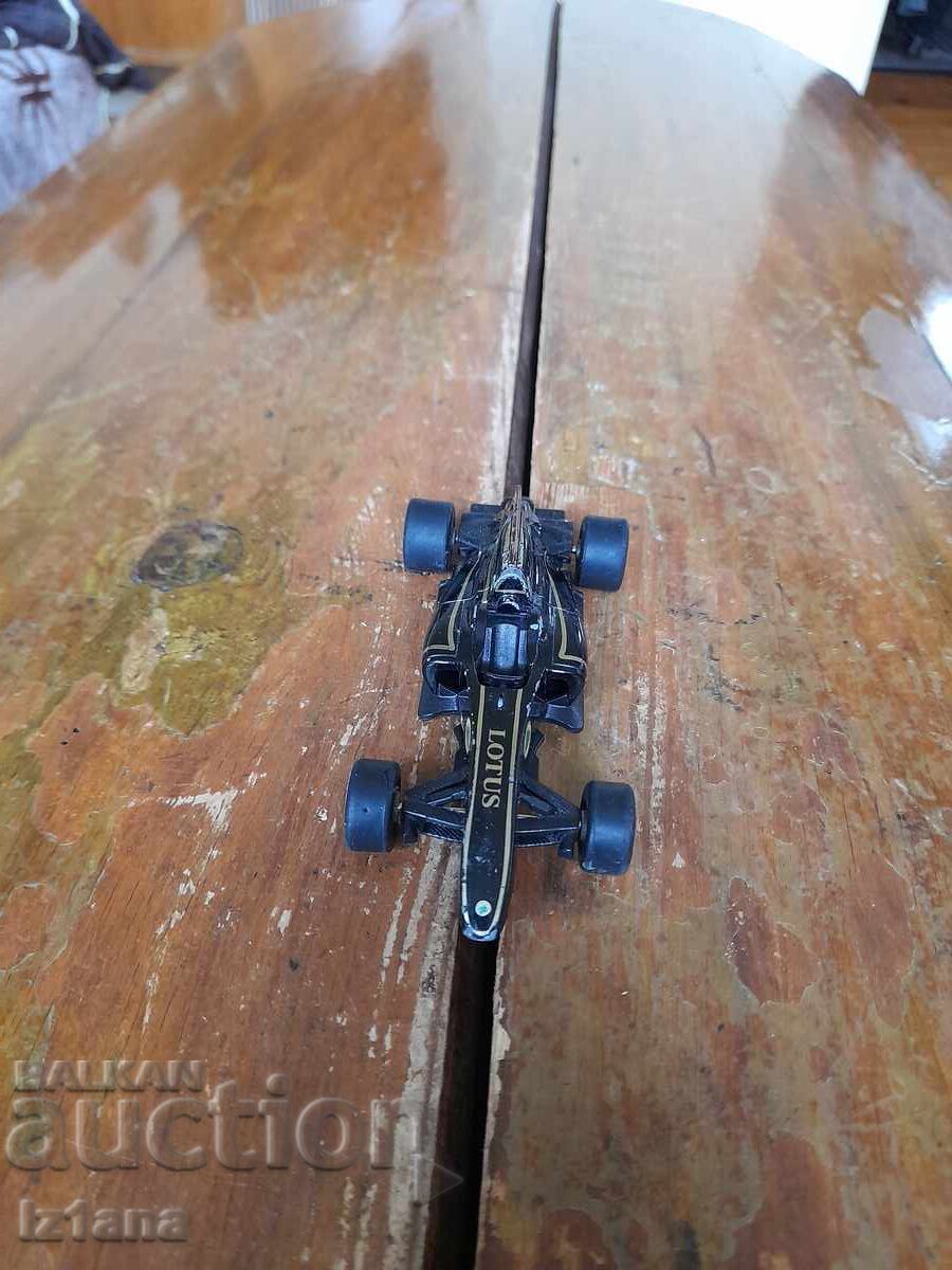 Παλιό αυτοκίνητο, καροτσάκι Welly, Lotus με τιμή 6.00 BGN | € 3.07 Παλιό αυτοκίνητο, καροτσάκι Welly, Lotus με τιμή 6.00 BGN | € 3.07