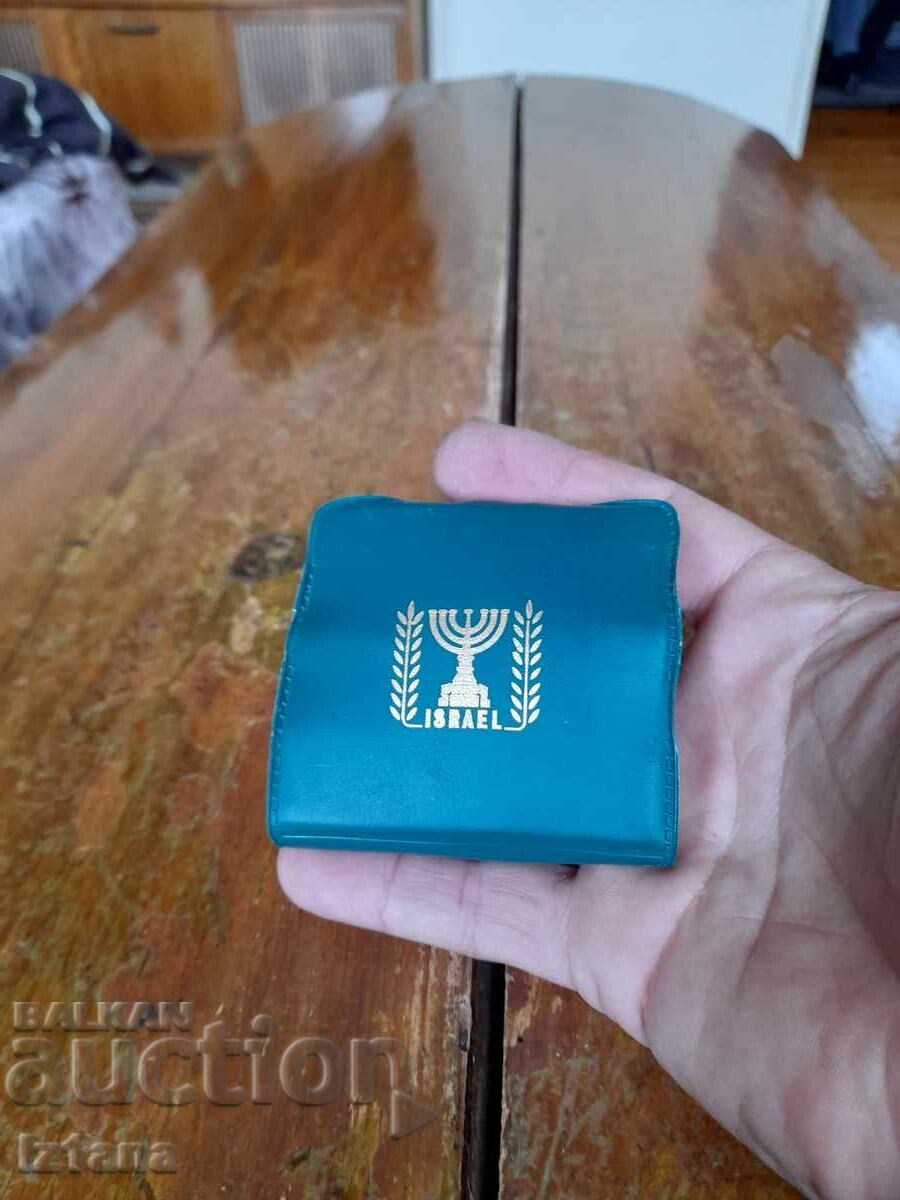 Spațiu vechi, suvenir Israel cu preț 16.00 BGN | € 8.18 Spațiu vechi, suvenir Israel cu preț 16.00 BGN | € 8.18