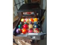 Set de biliard - casă cu numărător și set de bile vechi