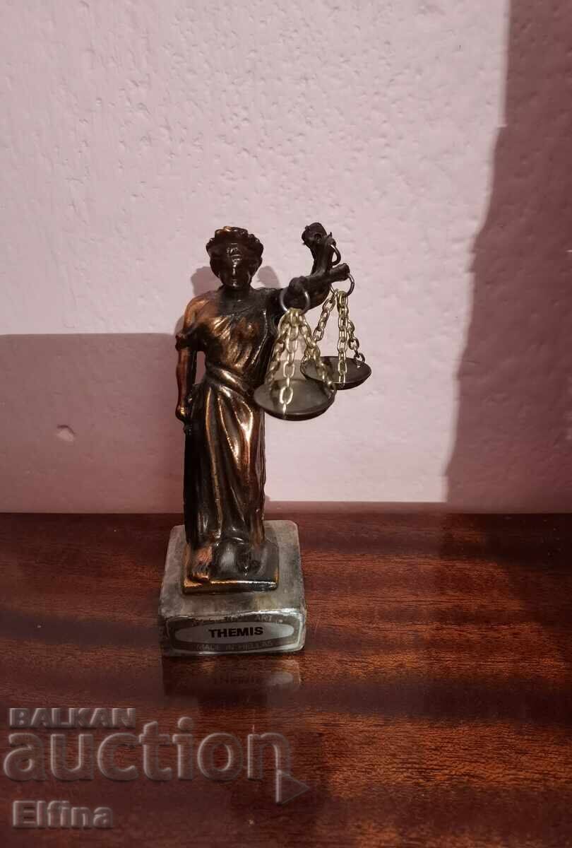 Livrarea Statuetă de bronz zeița justiției Themis original Livrarea Statuetă de bronz zeița justiției Themis original